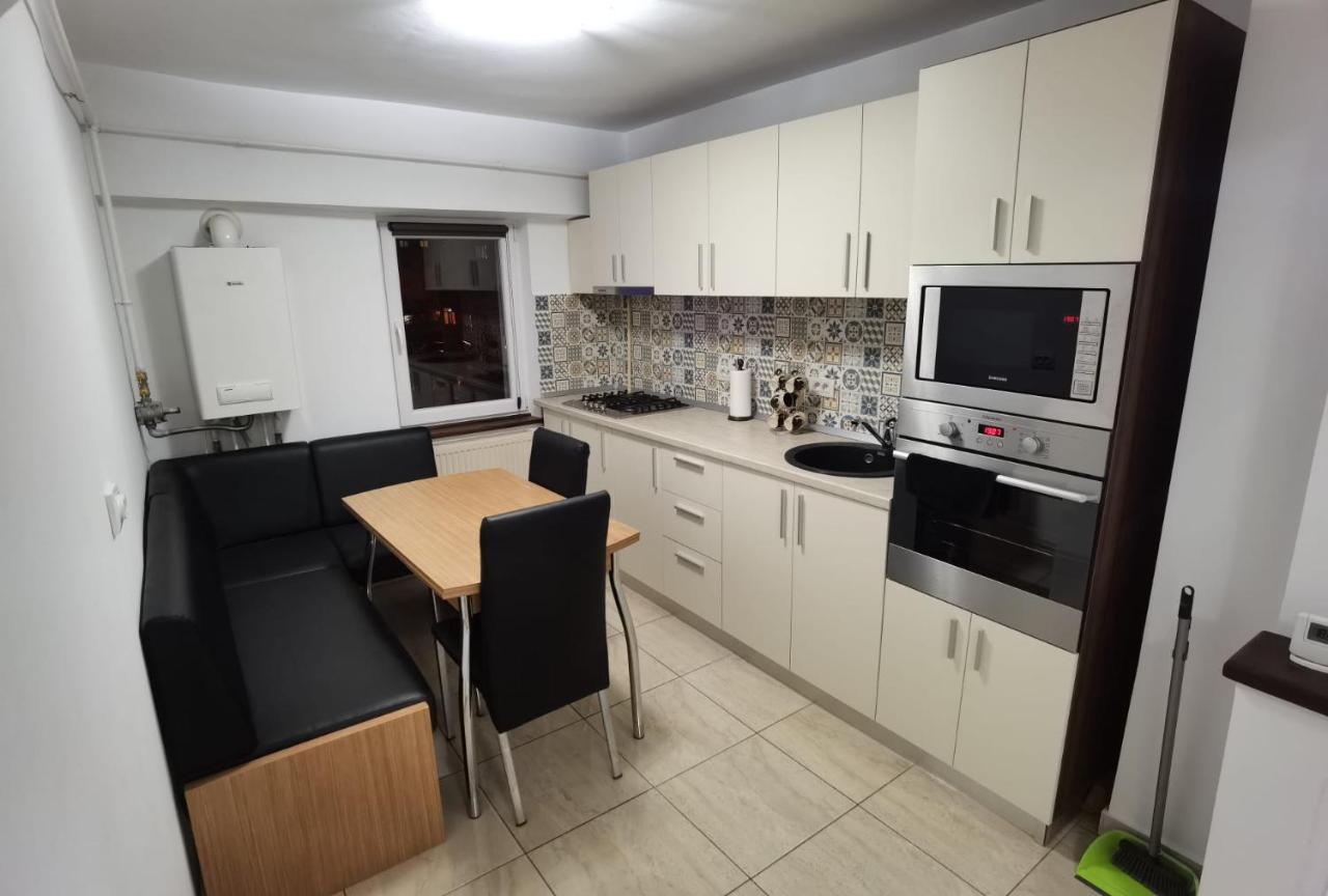 Apartament - Central Târgu Jiu Eksteriør billede