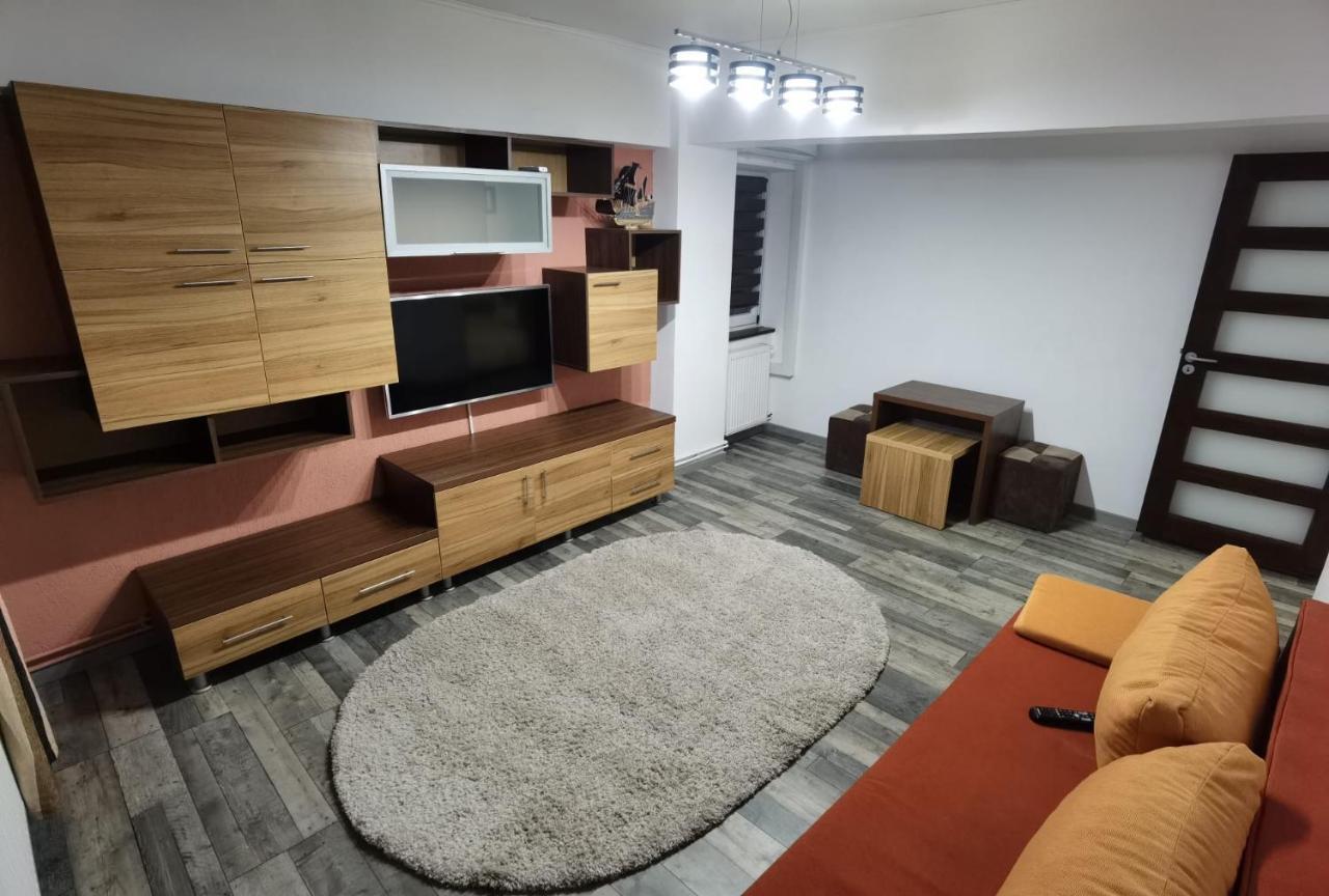 Apartament - Central Târgu Jiu Eksteriør billede