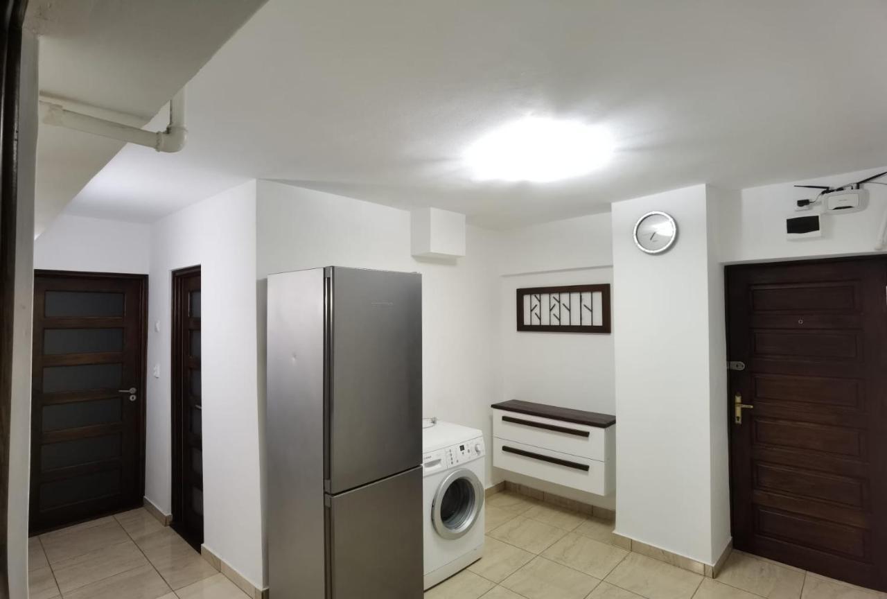 Apartament - Central Târgu Jiu Eksteriør billede