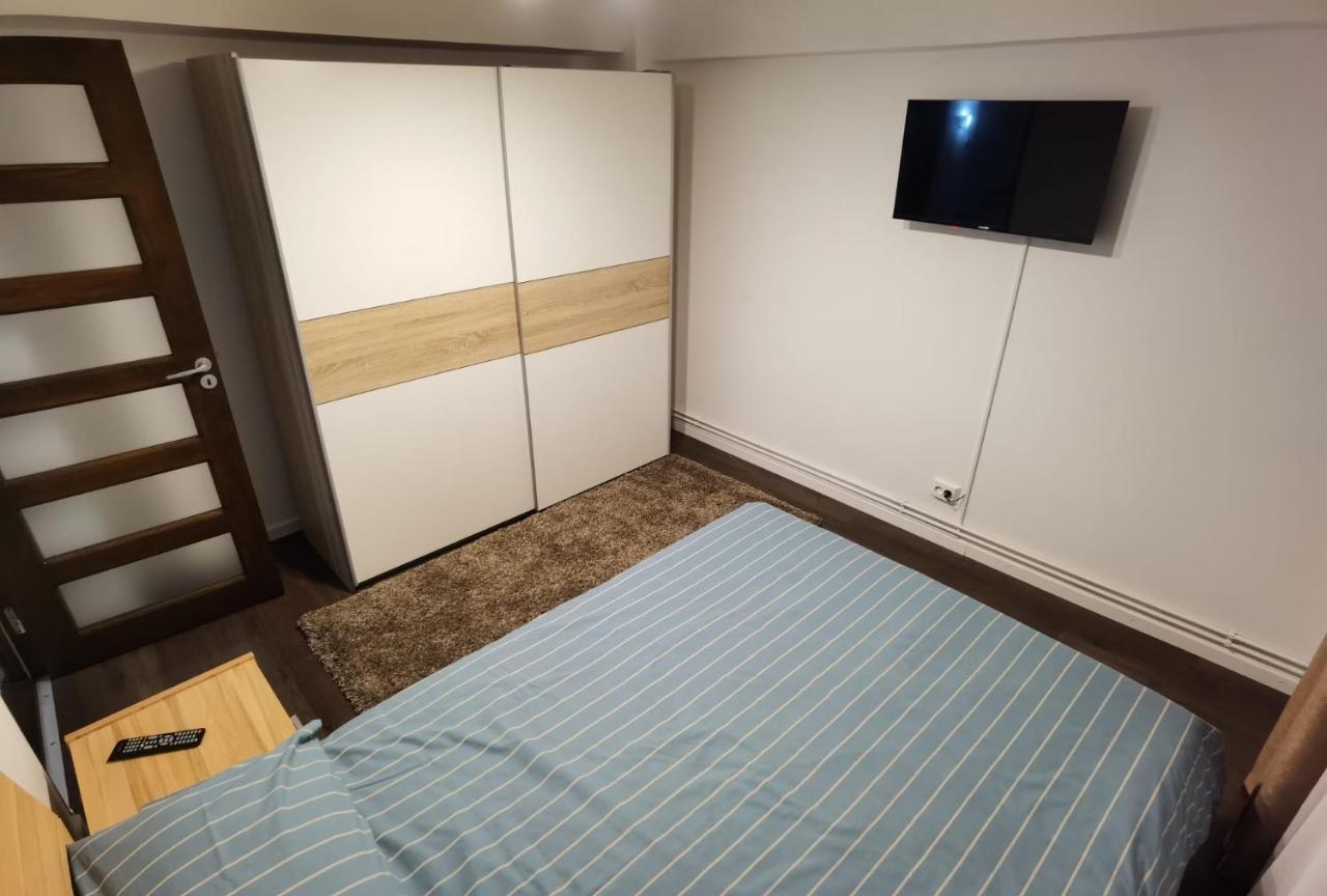 Apartament - Central Târgu Jiu Eksteriør billede