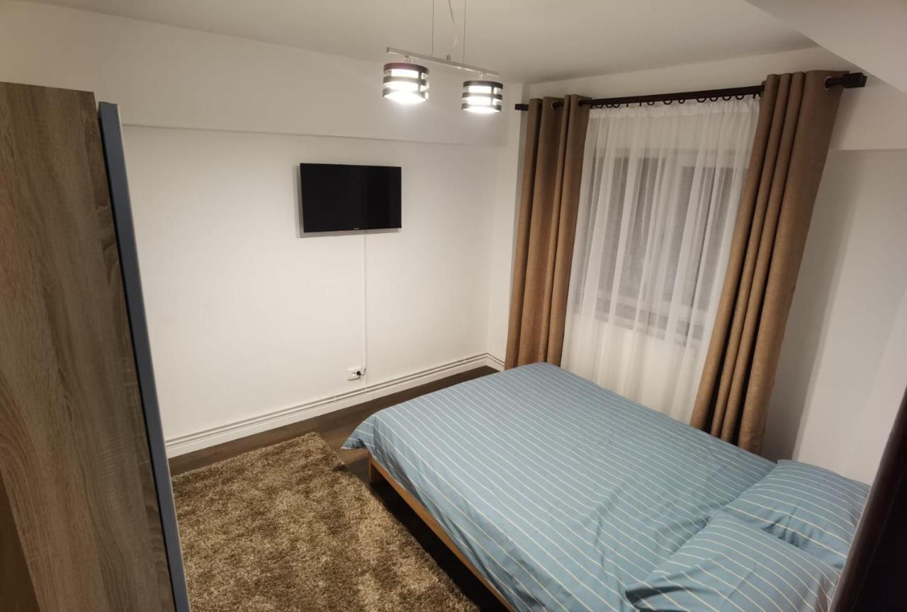 Apartament - Central Târgu Jiu Eksteriør billede