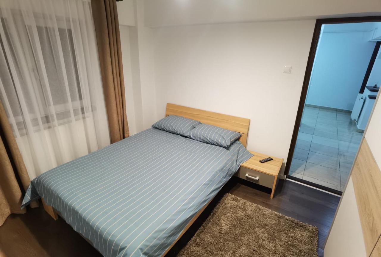 Apartament - Central Târgu Jiu Eksteriør billede