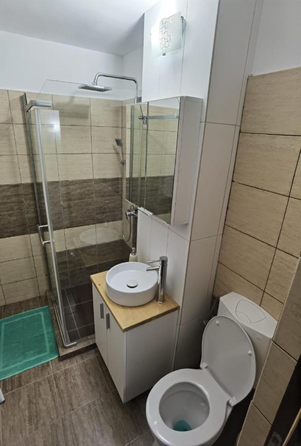 Apartament - Central Târgu Jiu Eksteriør billede